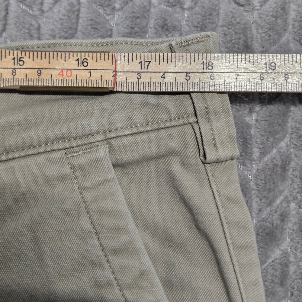 Duluth Trading Flex Ballroom Khakis Shorts Mens 36 Relaxed Fit Khaki DuluthFlex - Picture 6 of 9